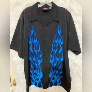 Short Sleeve Button Down size Large